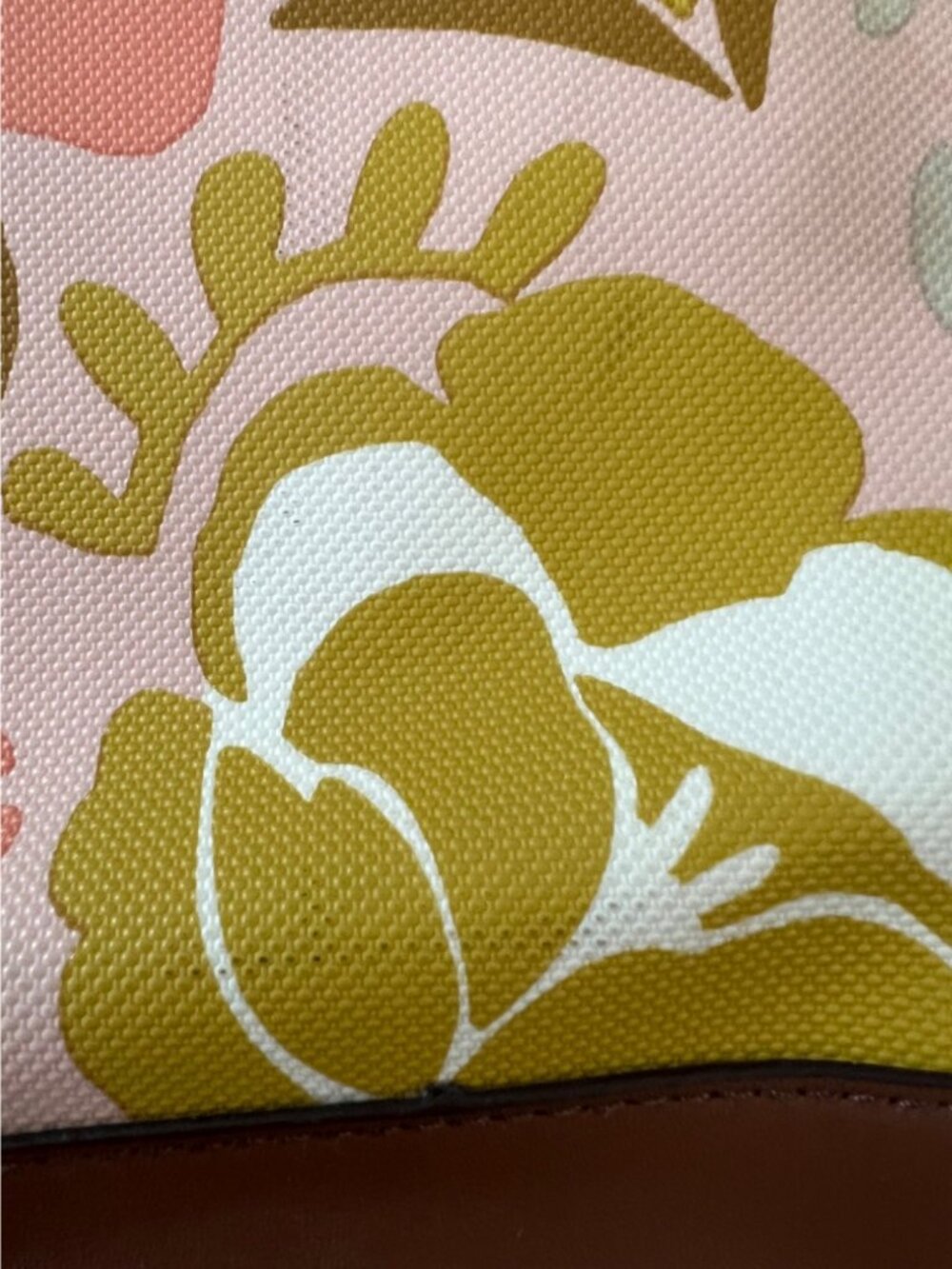 Fossil Mothers Day Large Shopper Tote Shoulder Bag Purse Pink Floral Print Key - Picture 9 of 11